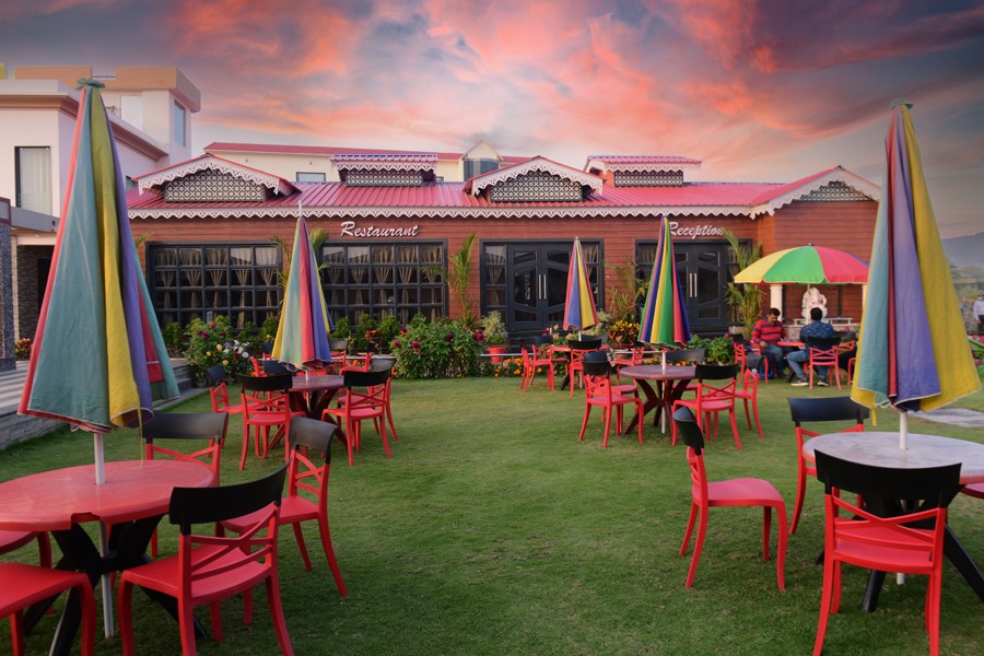 Kolkata, New Digha, Mandarmoni , Darjeeling: